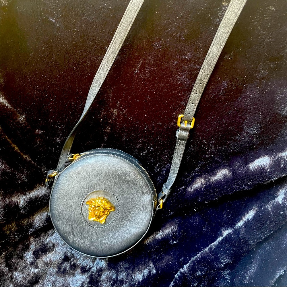 Versace LA MEDUSA ROUND CAMERA BAG